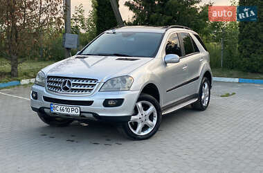 Внедорожник / Кроссовер Mercedes-Benz M-Class 2005 в 