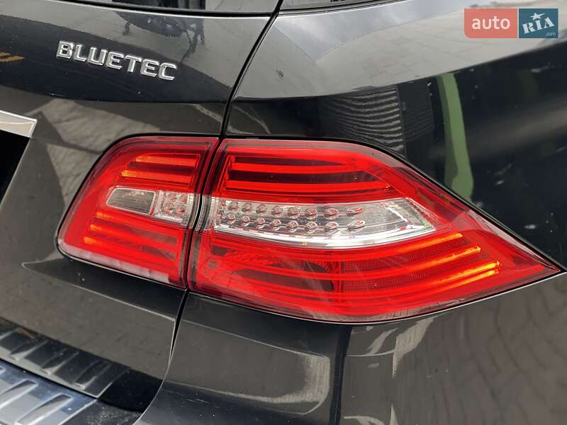 Внедорожник / Кроссовер Mercedes-Benz M-Class 2013 в Киеве
