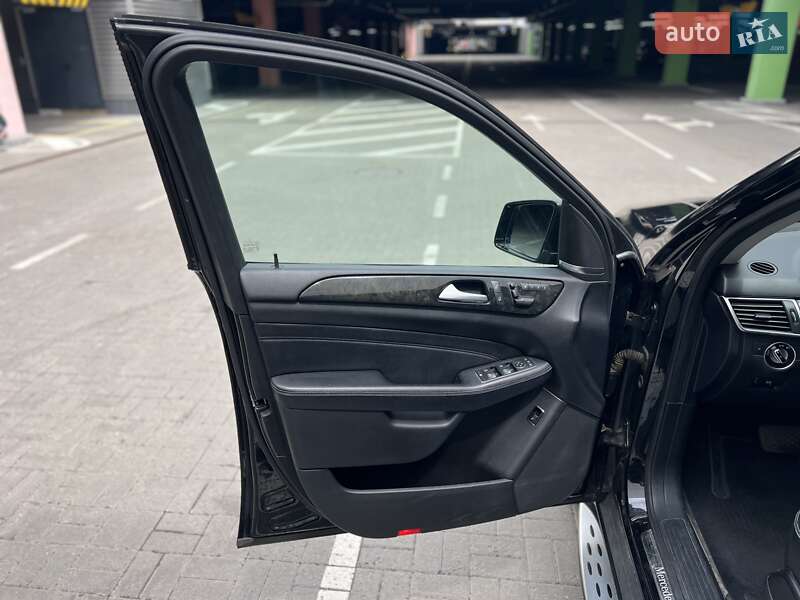 Внедорожник / Кроссовер Mercedes-Benz M-Class 2013 в Киеве