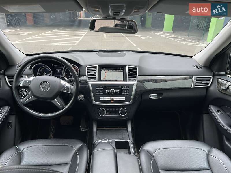Внедорожник / Кроссовер Mercedes-Benz M-Class 2013 в Киеве
