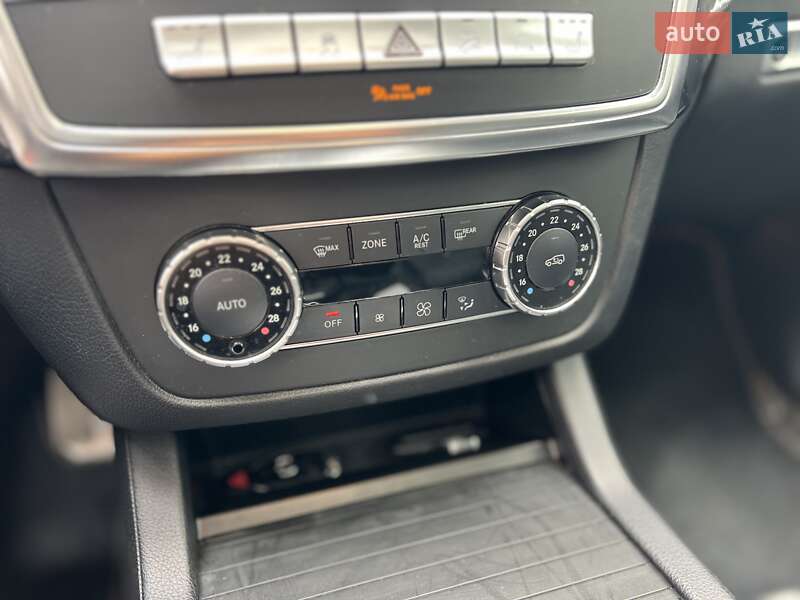 Внедорожник / Кроссовер Mercedes-Benz M-Class 2013 в Киеве