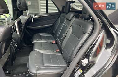 Внедорожник / Кроссовер Mercedes-Benz M-Class 2013 в 