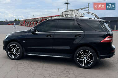Внедорожник / Кроссовер Mercedes-Benz M-Class 2012 в 