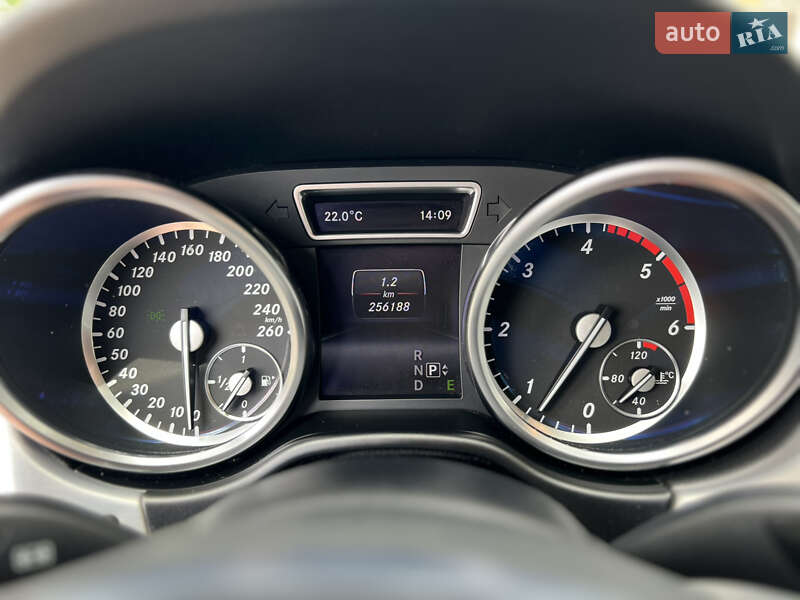 Внедорожник / Кроссовер Mercedes-Benz M-Class 2014 в Белой Церкви