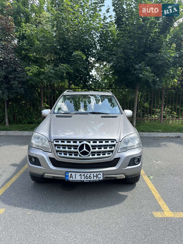 Внедорожник / Кроссовер Mercedes-Benz M-Class 2009 в Киеве фото 2 Внедорожник / Кроссовер Mercedes-Benz M-Class 2009 в Киеве