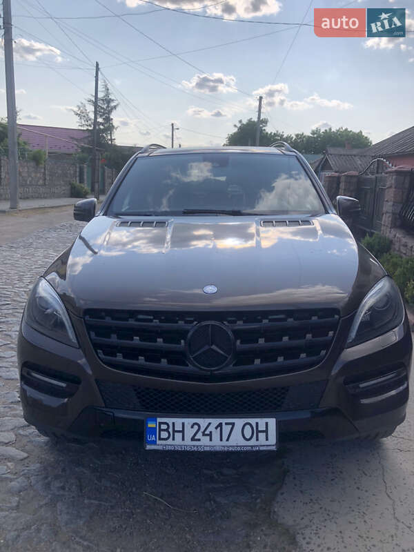 Внедорожник / Кроссовер Mercedes-Benz M-Class 2012 в Первомайске