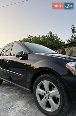 Внедорожник / Кроссовер Mercedes-Benz M-Class 2011 в 