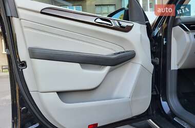 Внедорожник / Кроссовер Mercedes-Benz M-Class 2015 в 