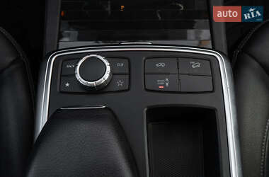 Позашляховик / Кросовер Mercedes-Benz M-Class 2014 в 