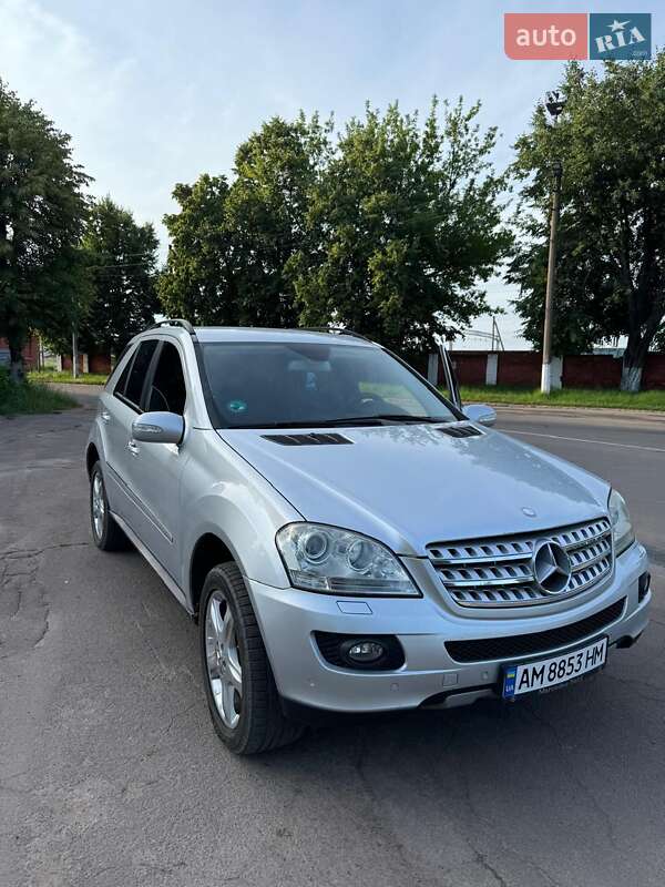 Внедорожник / Кроссовер Mercedes-Benz M-Class 2008 в Коростене