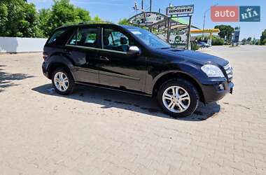 Внедорожник / Кроссовер Mercedes-Benz M-Class 2009 в 