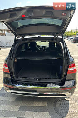 Внедорожник / Кроссовер Mercedes-Benz M-Class 2014 в 