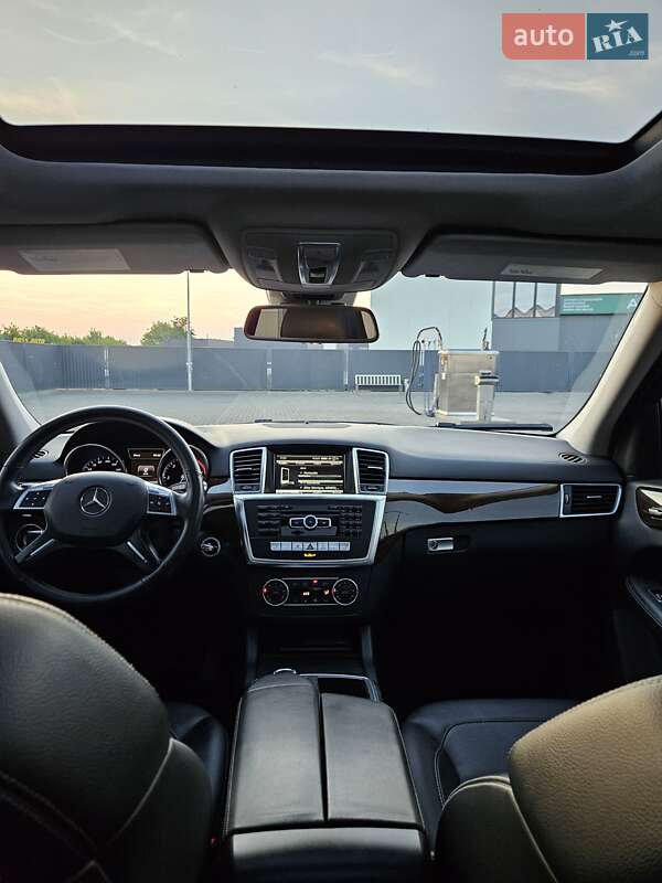 Внедорожник / Кроссовер Mercedes-Benz M-Class 2013 в Мукачево