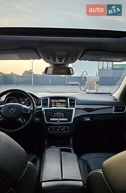Внедорожник / Кроссовер Mercedes-Benz M-Class 2013 в 