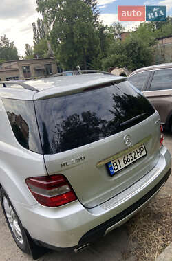 Позашляховик / Кросовер Mercedes-Benz M-Class 2007 в 