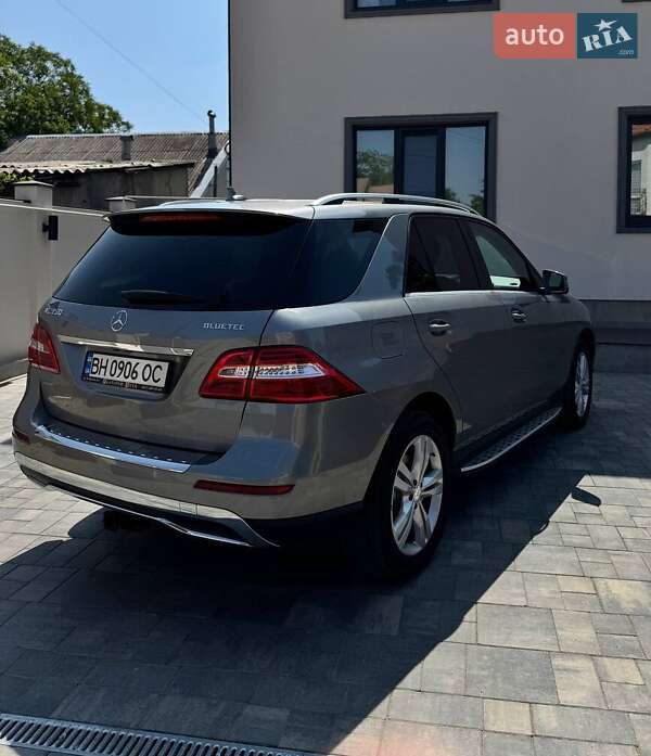 Внедорожник / Кроссовер Mercedes-Benz M-Class 2013 в Одессе
