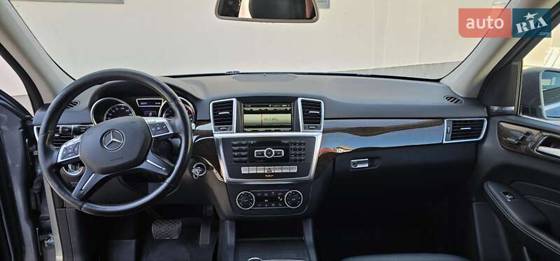 Внедорожник / Кроссовер Mercedes-Benz M-Class 2013 в Одессе