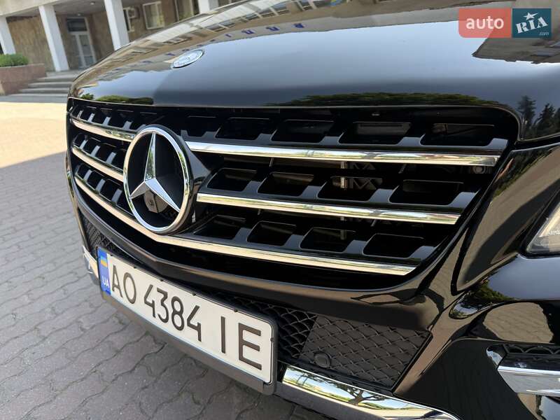 Внедорожник / Кроссовер Mercedes-Benz M-Class 2013 в Ивано-Франковске