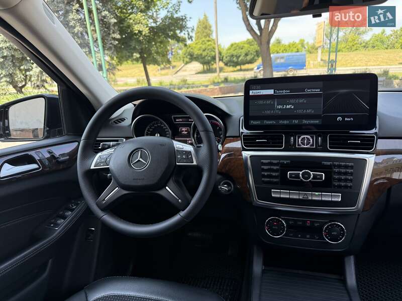 Внедорожник / Кроссовер Mercedes-Benz M-Class 2013 в Ивано-Франковске