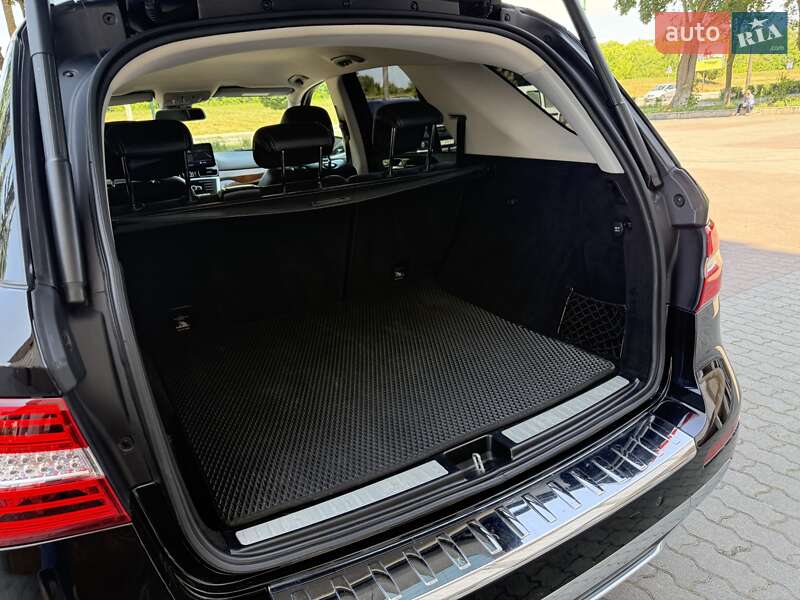 Внедорожник / Кроссовер Mercedes-Benz M-Class 2013 в Ивано-Франковске