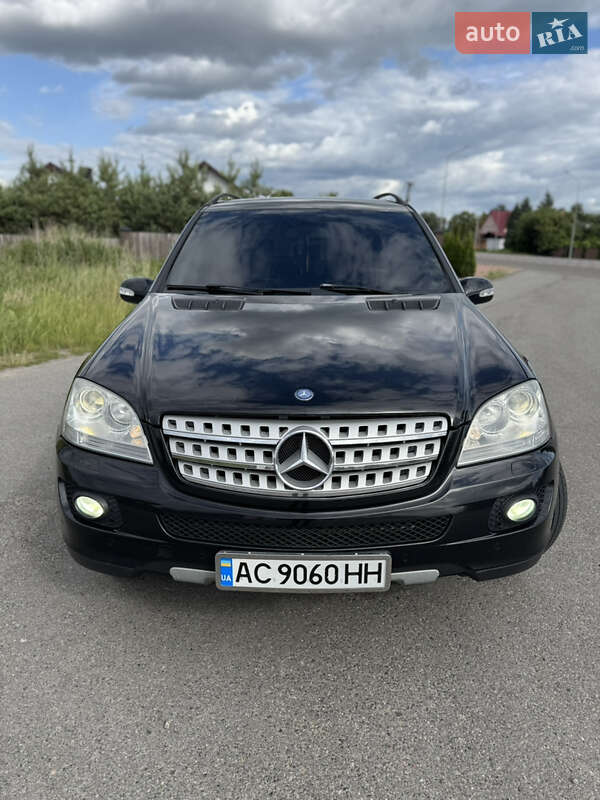 Внедорожник / Кроссовер Mercedes-Benz M-Class 2007 в 