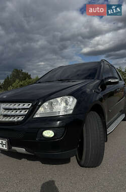 Внедорожник / Кроссовер Mercedes-Benz M-Class 2007 в 