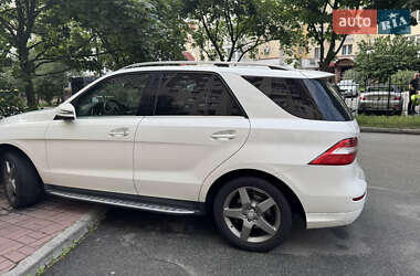 Внедорожник / Кроссовер Mercedes-Benz M-Class 2014 в 