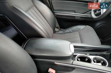Внедорожник / Кроссовер Mercedes-Benz M-Class 2011 в 