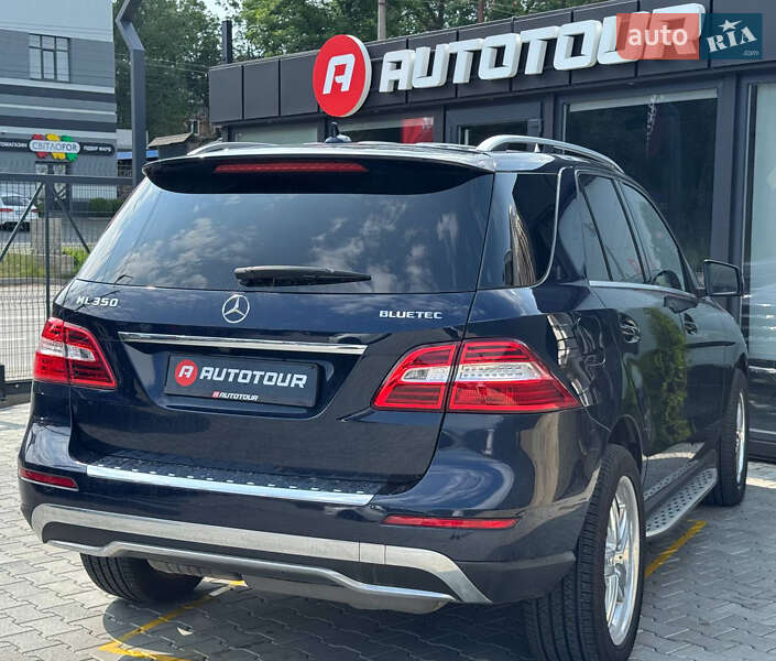 Внедорожник / Кроссовер Mercedes-Benz M-Class 2012 в Черновцах