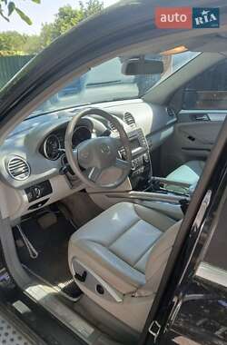 Внедорожник / Кроссовер Mercedes-Benz M-Class 2010 в 