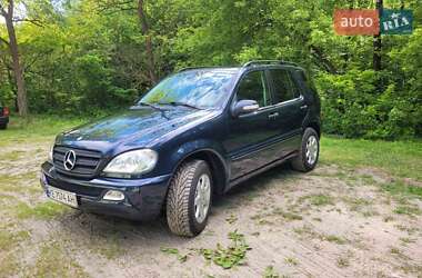 Внедорожник / Кроссовер Mercedes-Benz M-Class 2002 в 