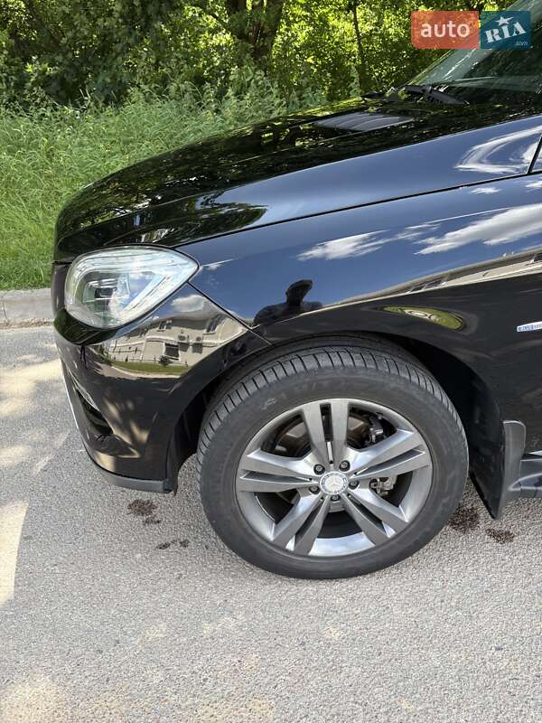 Внедорожник / Кроссовер Mercedes-Benz M-Class 2012 в Львове
