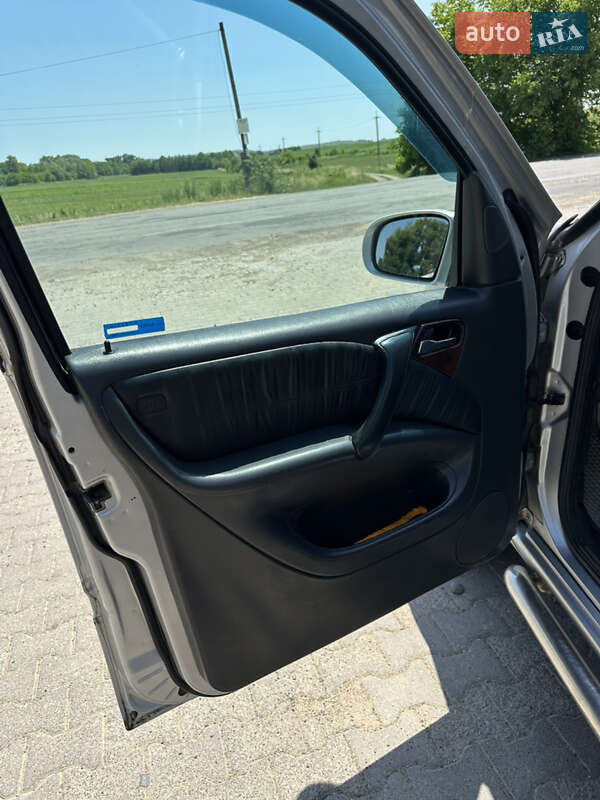 Внедорожник / Кроссовер Mercedes-Benz M-Class 2003 в Черновцах