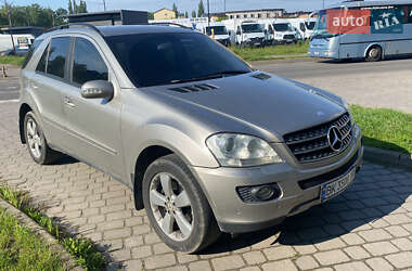 Внедорожник / Кроссовер Mercedes-Benz M-Class 2005 в Луцке