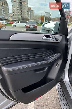 Внедорожник / Кроссовер Mercedes-Benz M-Class 2011 в 