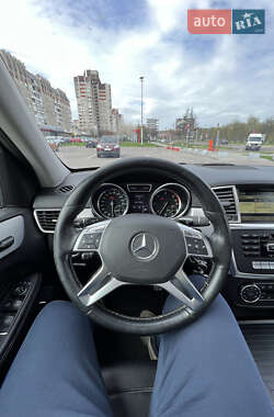 Внедорожник / Кроссовер Mercedes-Benz M-Class 2011 в 