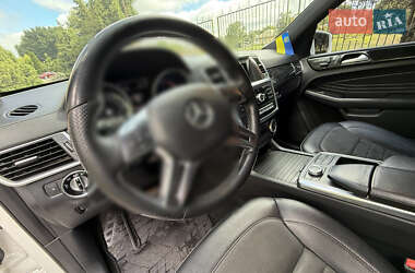 Позашляховик / Кросовер Mercedes-Benz M-Class 2012 в 