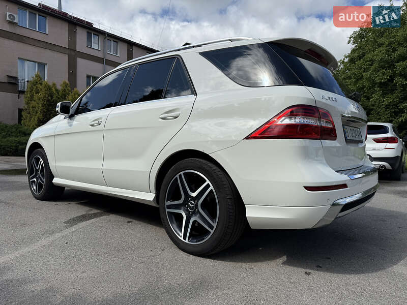 Позашляховик / Кросовер Mercedes-Benz M-Class 2012 в Ніжині