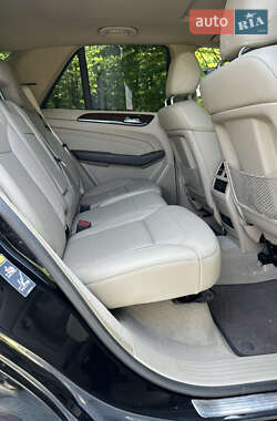 Внедорожник / Кроссовер Mercedes-Benz M-Class 2013 в 
