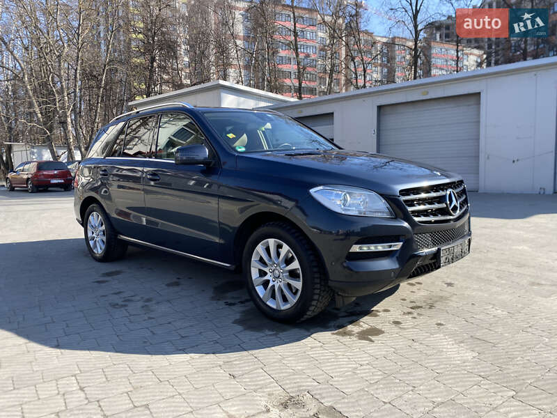 Mercedes-Benz M-Class 2012