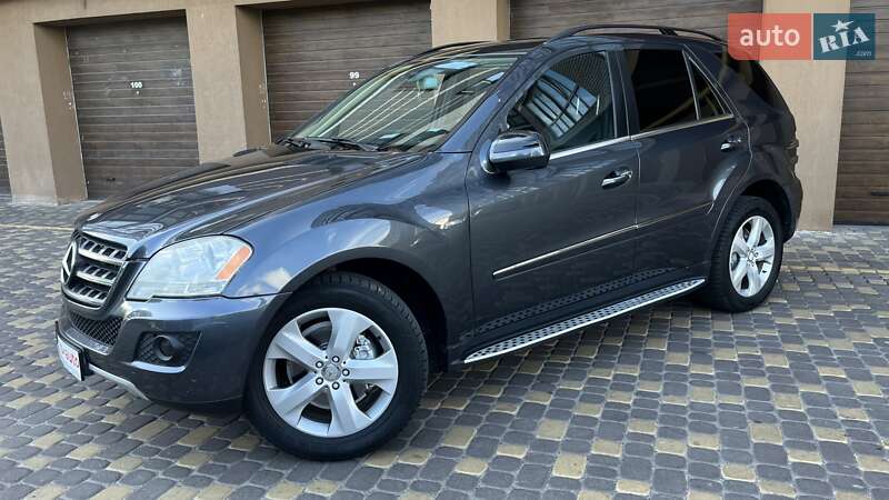 Внедорожник / Кроссовер Mercedes-Benz M-Class 2010 в Виннице
