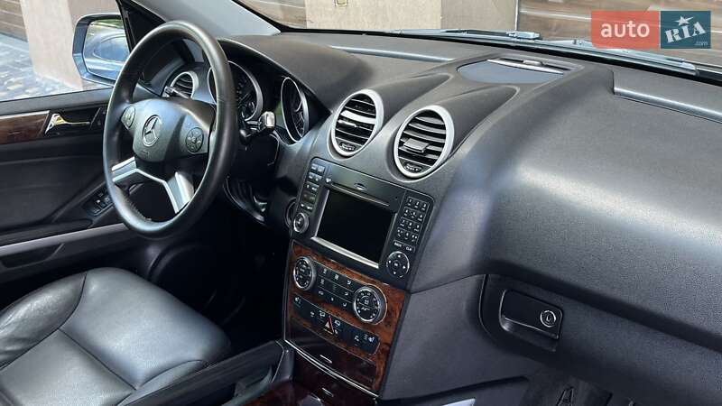 Внедорожник / Кроссовер Mercedes-Benz M-Class 2010 в Виннице