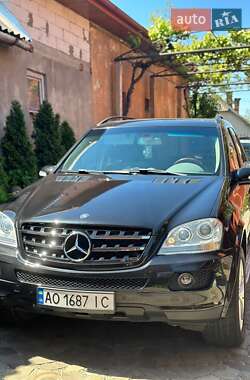Внедорожник / Кроссовер Mercedes-Benz M-Class 2007 в 