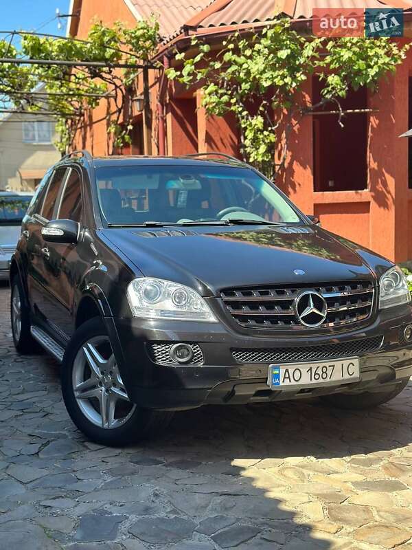 Внедорожник / Кроссовер Mercedes-Benz M-Class 2007 в Виноградове