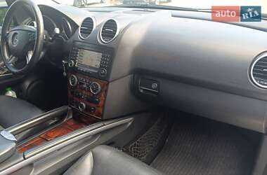 Позашляховик / Кросовер Mercedes-Benz M-Class 2006 в 