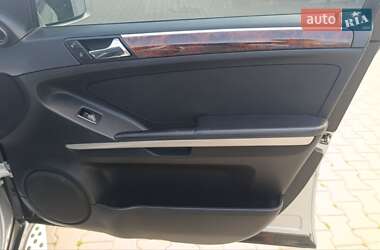 Позашляховик / Кросовер Mercedes-Benz M-Class 2006 в 