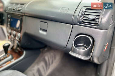 Позашляховик / Кросовер Mercedes-Benz M-Class 2004 в 