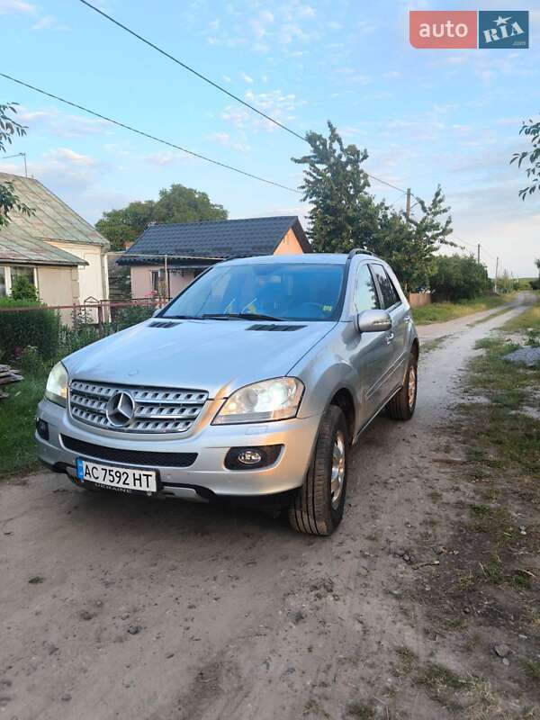 Позашляховик / Кросовер Mercedes-Benz M-Class 2007 в 