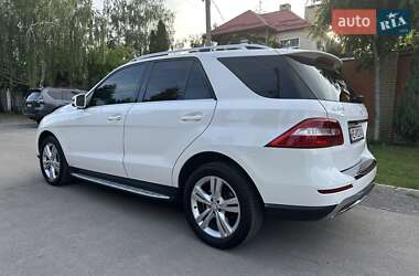 Внедорожник / Кроссовер Mercedes-Benz M-Class 2013 в 