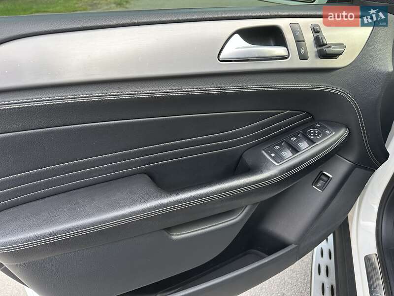 Позашляховик / Кросовер Mercedes-Benz M-Class 2013 в Дніпрі